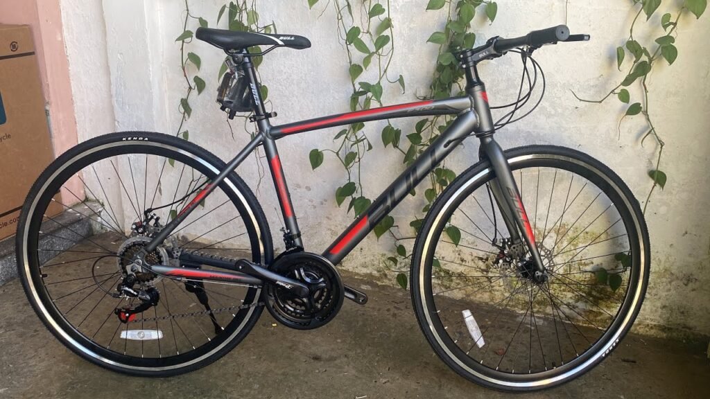 Xe Đạp Touring BULL E300 Mẫu Mới Khung Nhôm Hợp Kim, Vành Nhôm 700C, Bộ Đề Shimano 21 Tốc Độ, Đùi Đĩa Nhôm, Phanh Đĩa