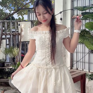 Váy trễ vai bèo đan