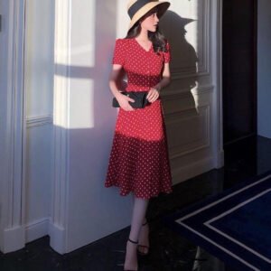 Đầm xòe họa tiết chấm bi đẹp