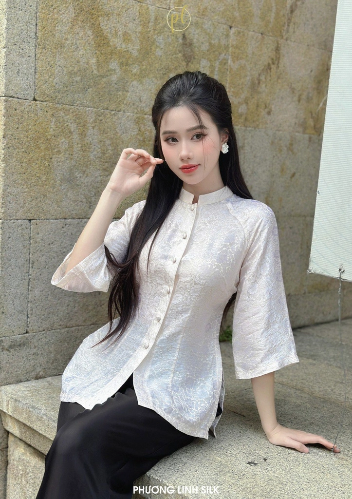 Trang phục đi lễ chùa đầu năm