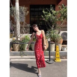 (HÀNG SẴN) Váy hai dây hoa nhí màu đỏ thon eo suông dài maxi mùa hè nổi bật kiểu Pháp đi biển hàng Quảng Châu loại 1