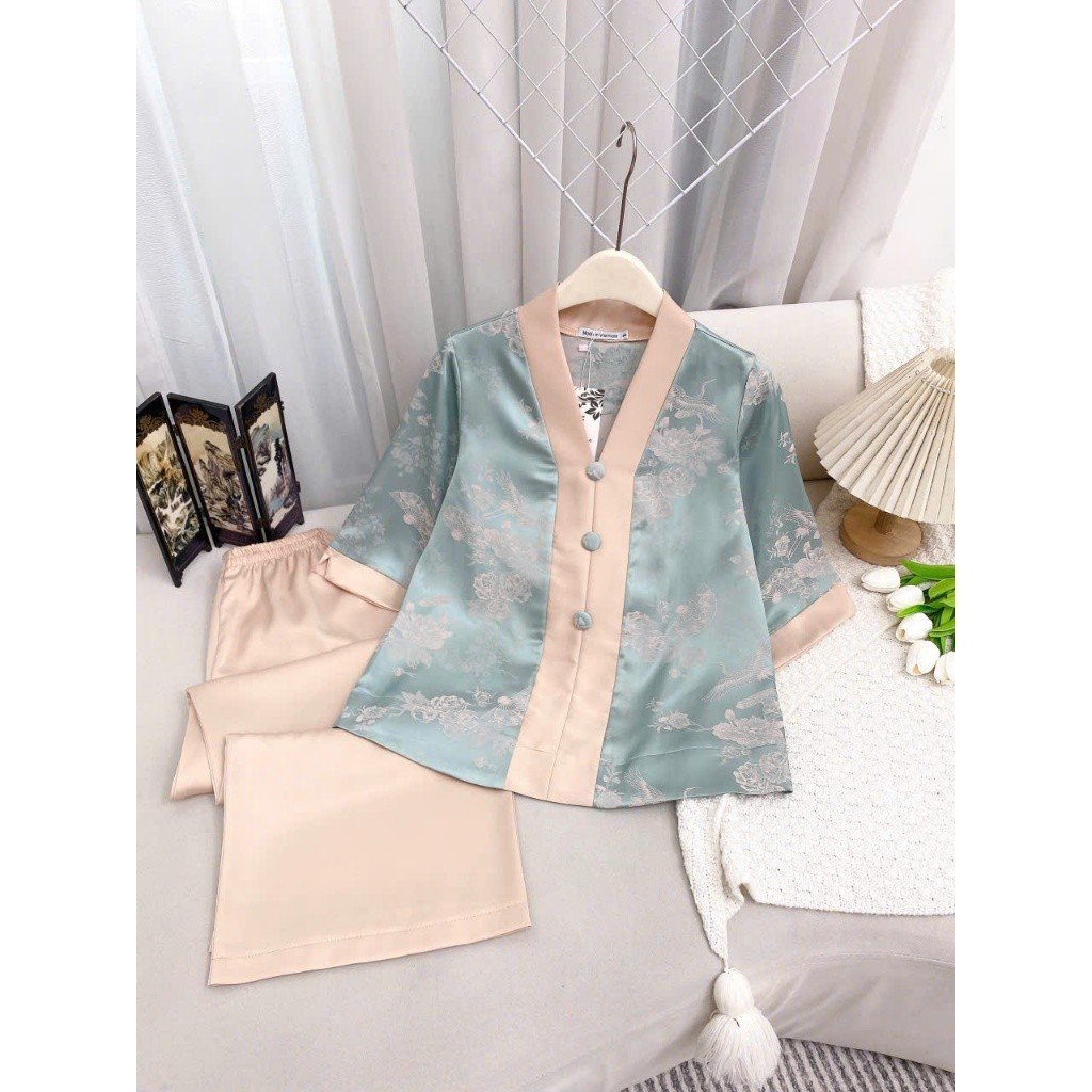 Đồ lam đi chùa nữ cổ V 3 cúc bọc Pháp phục đi chùa Bộ đi lễ lụa vân gỗ mềm mịn, dáng xuông