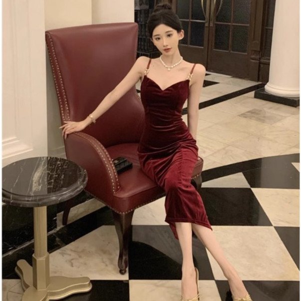 🌸Hàng Oder🌸Váy Đầm Tiệc Nhung Body 2 Dây Phối Xích Cổ V Sexy Sang Chảnh🌸Hàng Quảng Châu