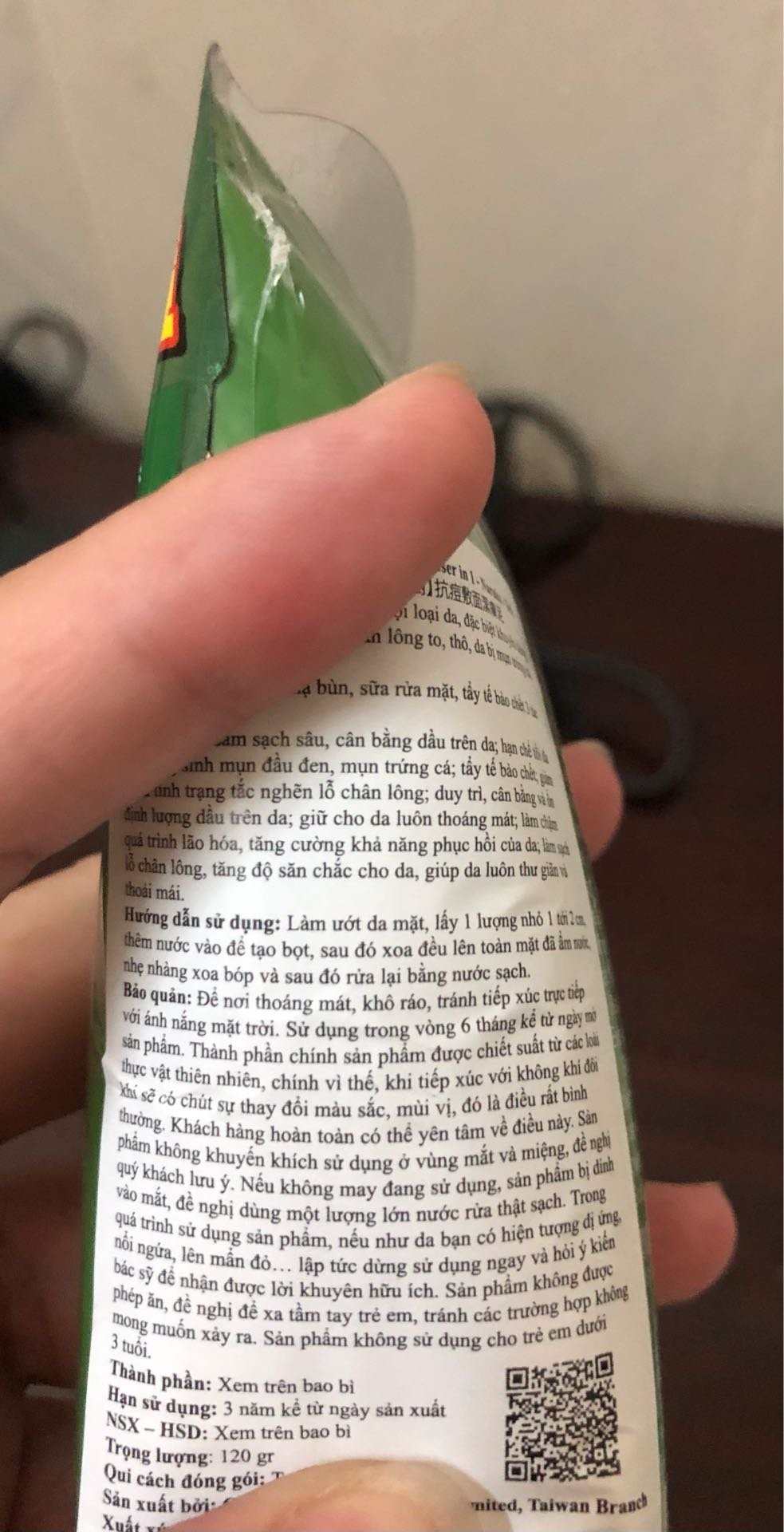 Sữa Rửa Mặt Naruko Dạng Bùn Tràm Trà 120ml