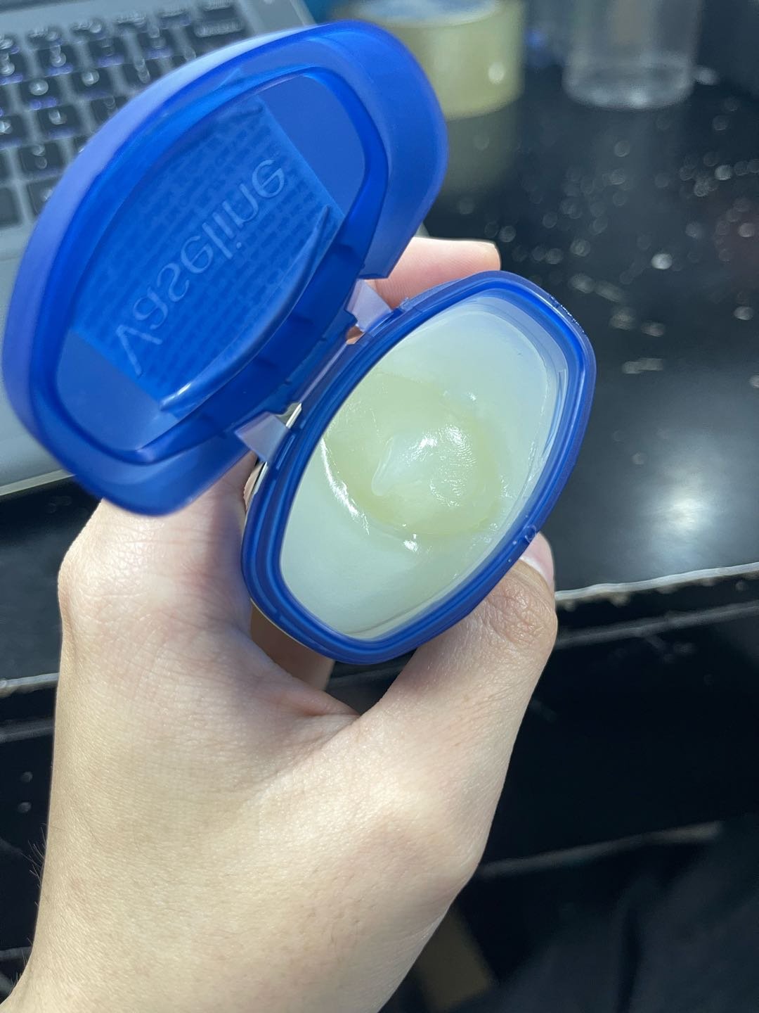 Sáp Dưỡng Ẩm Vaseline Bơ Cacao 100ml